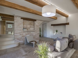 Living room - Chic Villa in Acqualagna with Hot Tub in Pool & Private Garden (Acqualagna)