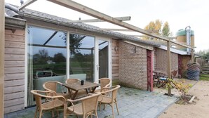 House | Exterior - Nice Vacation Home in Horssen With Garden (Horssen)