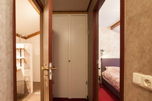 House | Bathroom - Nice Vacation Home in Horssen With Garden (Horssen)