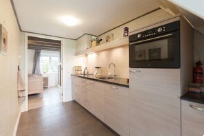 Maison | Cuisine privée | Micro-ondes, cafetière/bouilloire