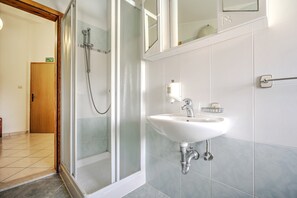 Apartment | Badezimmer