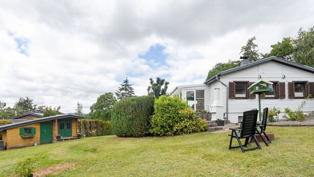 Exterior - Classy Holiday Home in Gerolstein With Barbecue (Gerolstein)