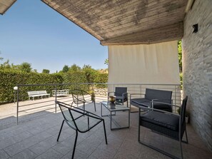 Balcony - Villa in Nissoria With Private Pool (Nissoria)