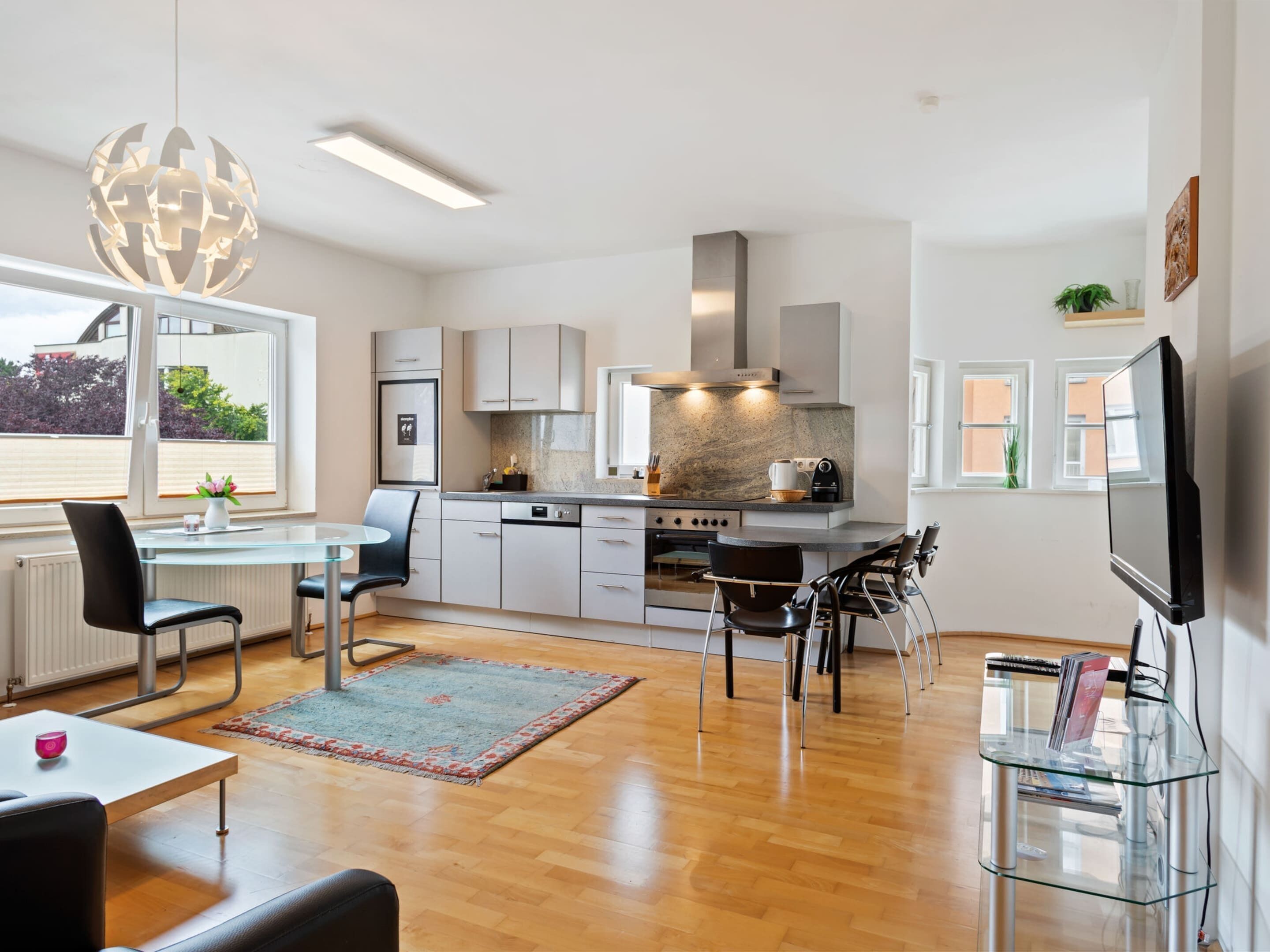 Apartment | Private kitchen | Microwave