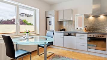 Apartment | Private kitchen | Microwave