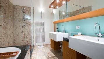 Apartment | Bathroom