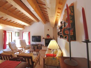 Ferienhaus | Wohnbereich | Fernseher