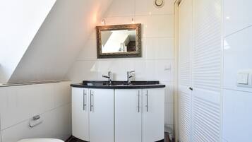 Ferienhaus | Badezimmer