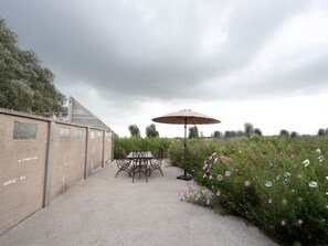 Balcony - Elegant Holiday Home in Diksmuide near Dodengang War Museum (Diksmuide)