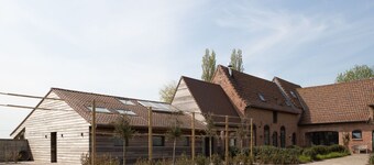 Elegant Holiday Home in Diksmuide near Dodengang War Museum