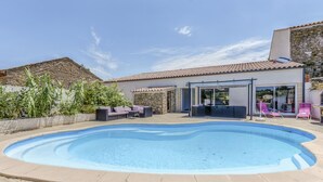 Exterior - Magnificent Holiday Home in Bize-minervois With Jacuzzi (Bize-Minervois)