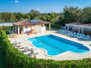 Trailer | Piscina | Piscina externa