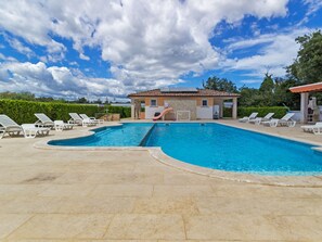 Lejlighed | Pool | Udendørs pool