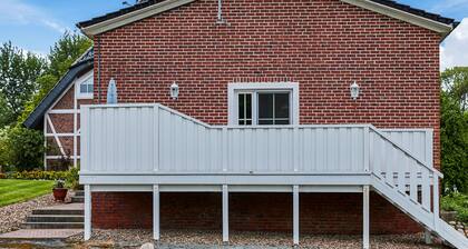 Lush Holiday Home in Drochtersen with Sauna & Hot Tub