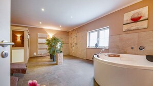 Een douche, handdoeken