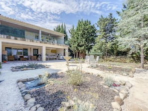 Exterior - Lovely Holiday Home in Ouveillan With Private Garden (Ouveillan)