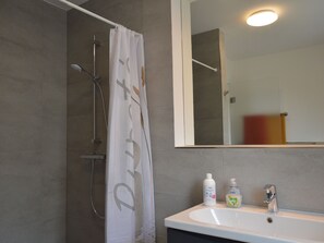House | Bathroom