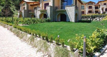 Lavish Holiday Home in Scanno near Lago di Scanno