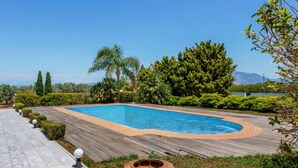 Pool - Lavish Villa in Archaia Korinthos With Swimming Pool (Corinth)