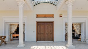 Reception - Lavish Villa in Archaia Korinthos With Swimming Pool (Corinth)