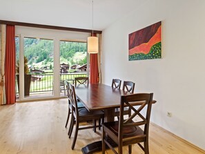 Dining - Attractive Apartment in Zwieselstein With Balcony (Soelden)