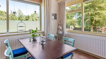 House | Tempat makan