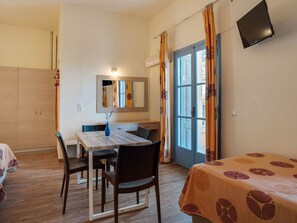 Dining - Attractive Apartment in Lesvos Island With Swimming Pool (Lesvos)