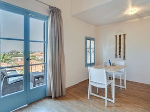 Dining - Refreshing Apartment in Lesvos Island With Balcony (Lesvos)