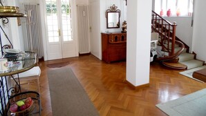 Reception - Villa With Pool, Facing the Lake, in a Unique Location With Beautiful Views (Baveno)