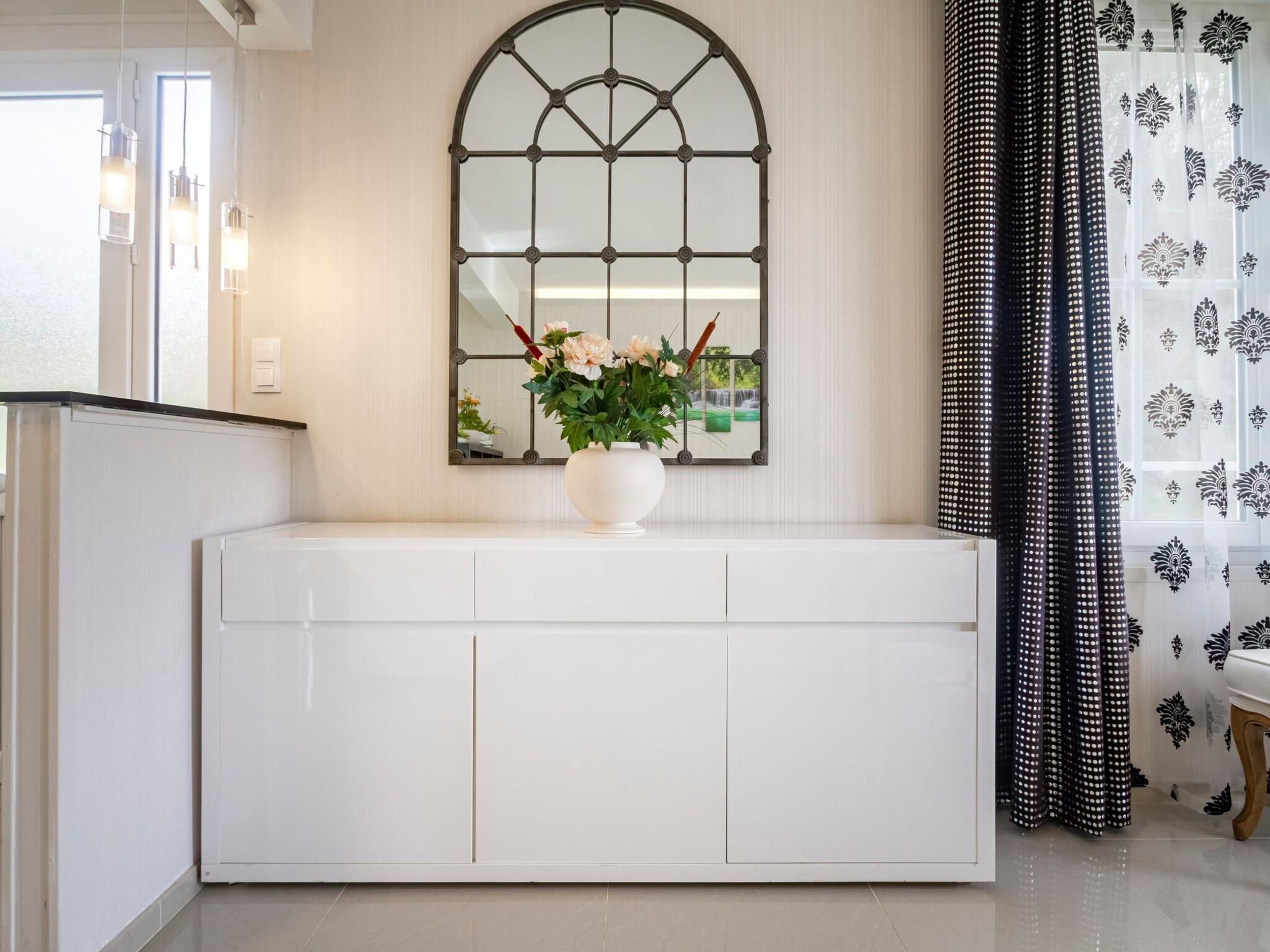 3 bedrooms, minibar, bed sheets