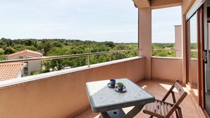 Unclassified image, 2 of 30, button - Sea-view Apartment in Ližnjan With Swimming Pool (Liznjan)