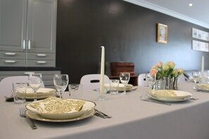 House | Dining