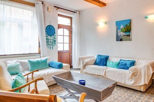 House | Living room