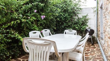 House | Dining