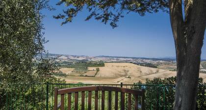 Farmhouse in Chianti With Pool and Terrace