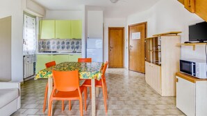 Unclassified image, 5 of 37, button - Refreshing Apartment in Loano With Garden (Loano)