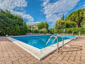 Outdoor pool - Enticing Apartment in Loano With Swimming Pool (Loano)