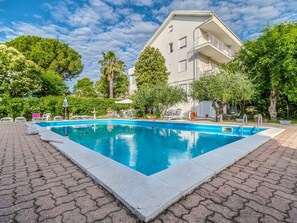 Exterior - Enticing Apartment in Loano With Swimming Pool (Loano)