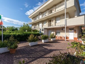 Exterior - Alluring Apartment in Loano near Sea Beach (Loano)