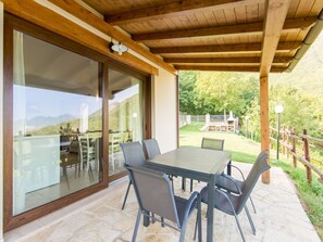 House | Dining