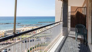 Balcony - Scenic Apartment in Arma di Taggia With Garden and Terrace (Taggia)