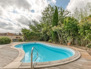 Outdoor pool - Inviting Villa in Saint-nazaire-d'aude With Garden (Saint-Nazaire-d'Aude)