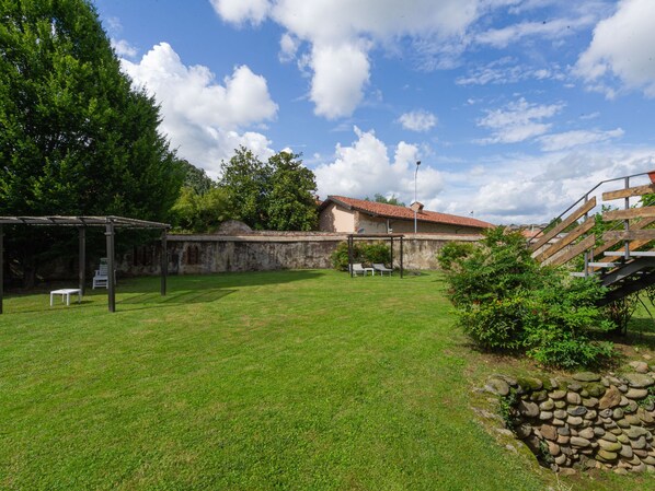 Garden - Attractive Apartment in Sandigliano With Garden (Sandigliano)