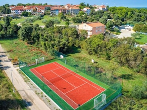 Apartment | Sports court - Lovely Apartment in Banjole near Beach & Town Center (Medulin)