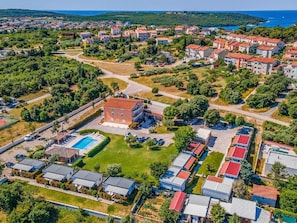 Apartment | Pool | Outdoor pool - Lovely Apartment in Banjole near Beach & Town Center (Medulin)