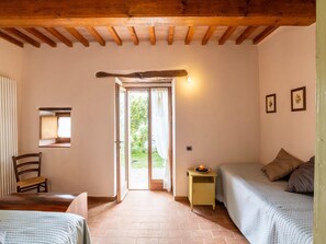 Casa | 6 camere, con arredamento individuale, ferro/asse da stiro, lenzuola