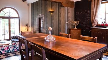 House | Dining