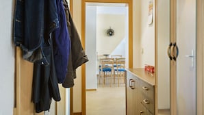 1 bedroom, bed sheets - Alluring Bungalow in Zschopau With Terrace (Zschopau)