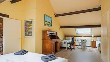 1 chambre, ameublement personnalisé