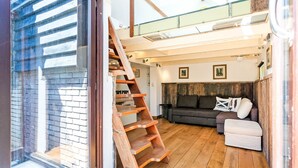 House | Living room
